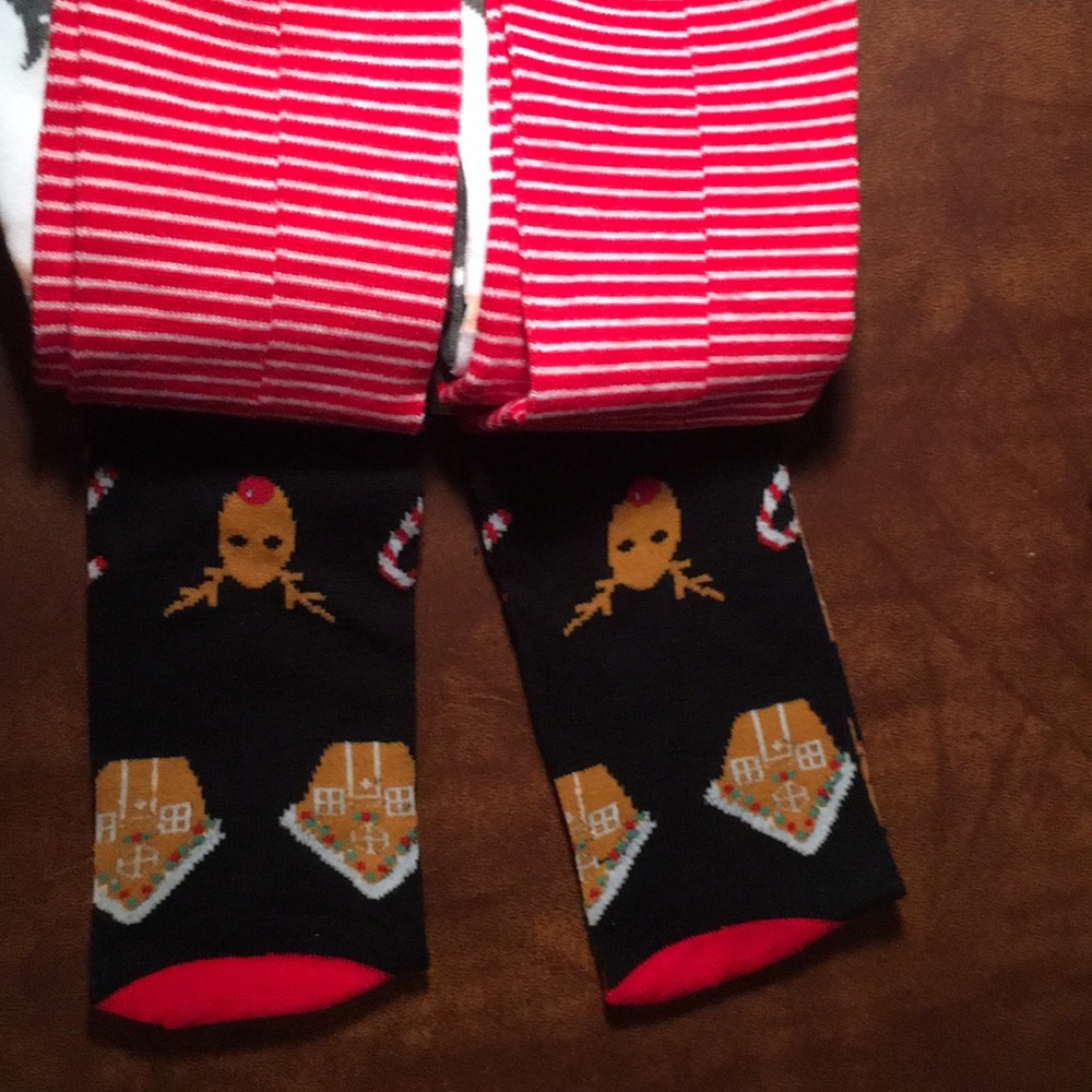 Holiday socks! - Picture 3 of 3